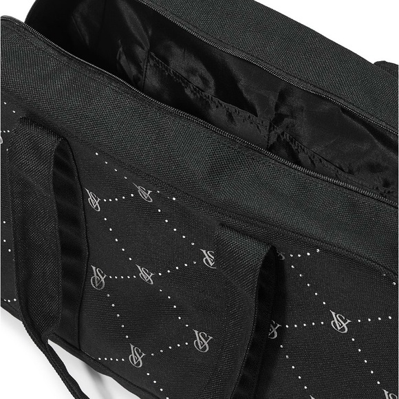 NWT VS Black Bag Still in original plastic. 19”13”
Shoulder Bag Never opened 😍😍 - Picture 3 of 9